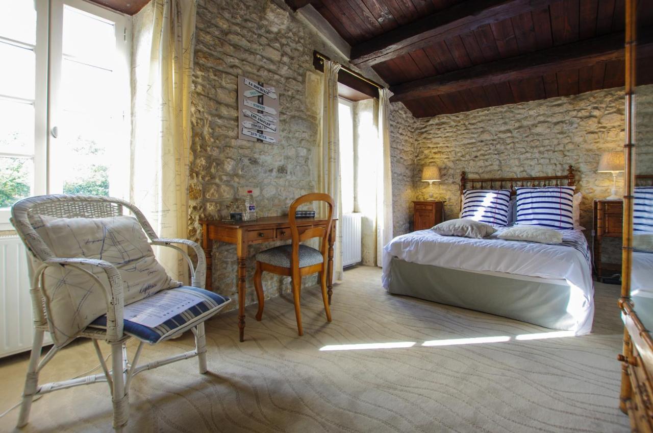 Bed and Breakfast Logis Saint Léonard à Dompierre-sur-Mer Extérieur photo