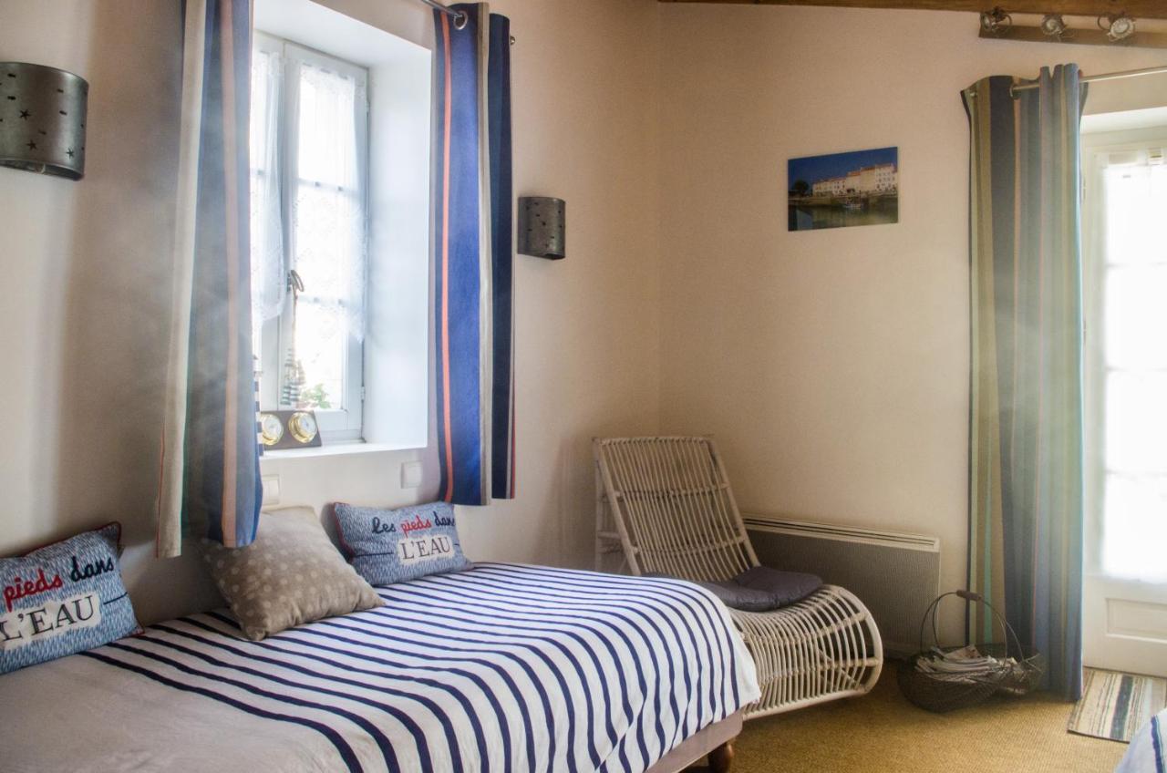 Bed and Breakfast Logis Saint Léonard à Dompierre-sur-Mer Extérieur photo