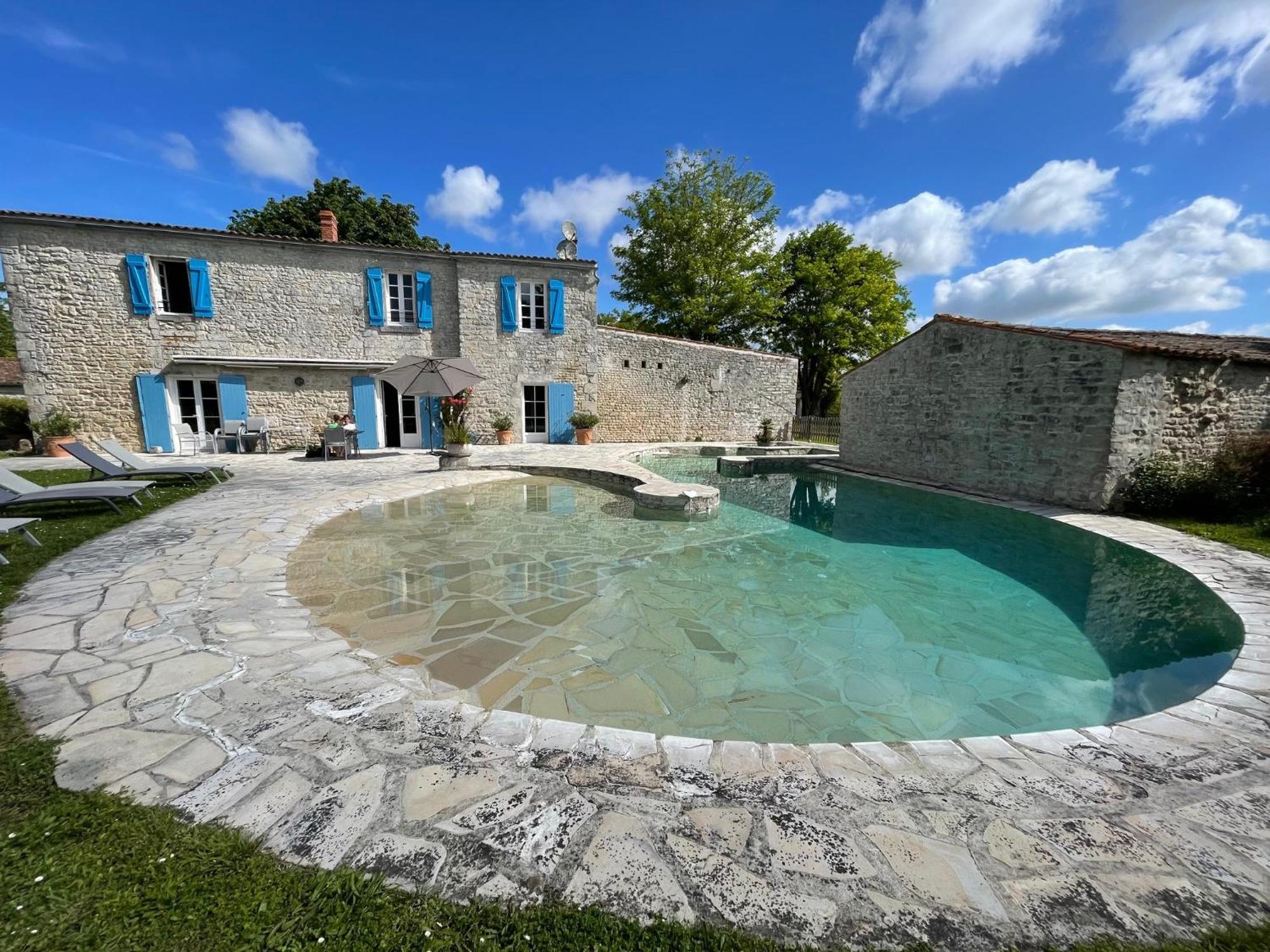 Bed and Breakfast Logis Saint Léonard à Dompierre-sur-Mer Extérieur photo